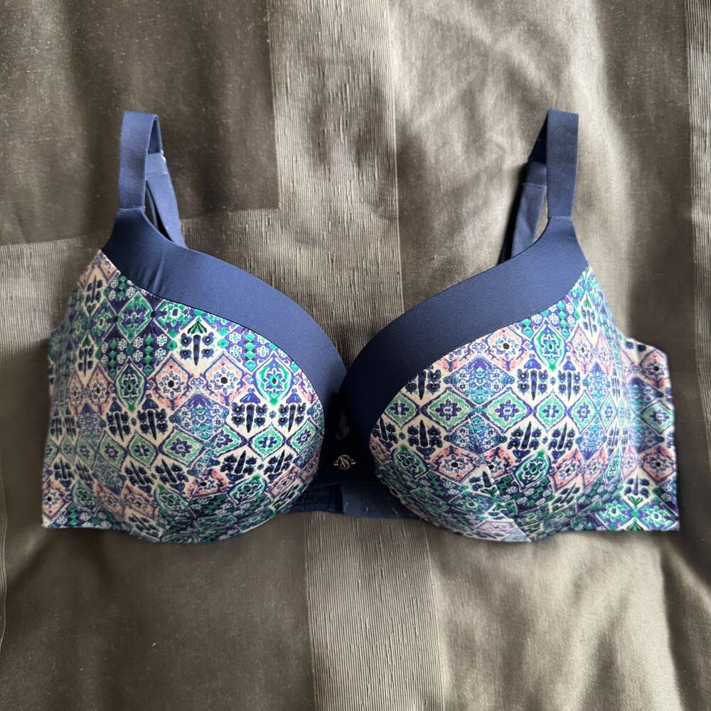 VICTORIA'S SECRET Navy Blue Paisley Print Push Up Underwire Bra Size 38D